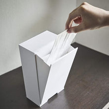 將圖片載入圖庫檢視器 日本品牌YAMAZAKI 山崎磁吸式口罩收納盒😷(直款)